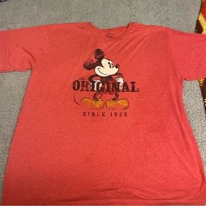 Disney Micky Mouse T-shirt.